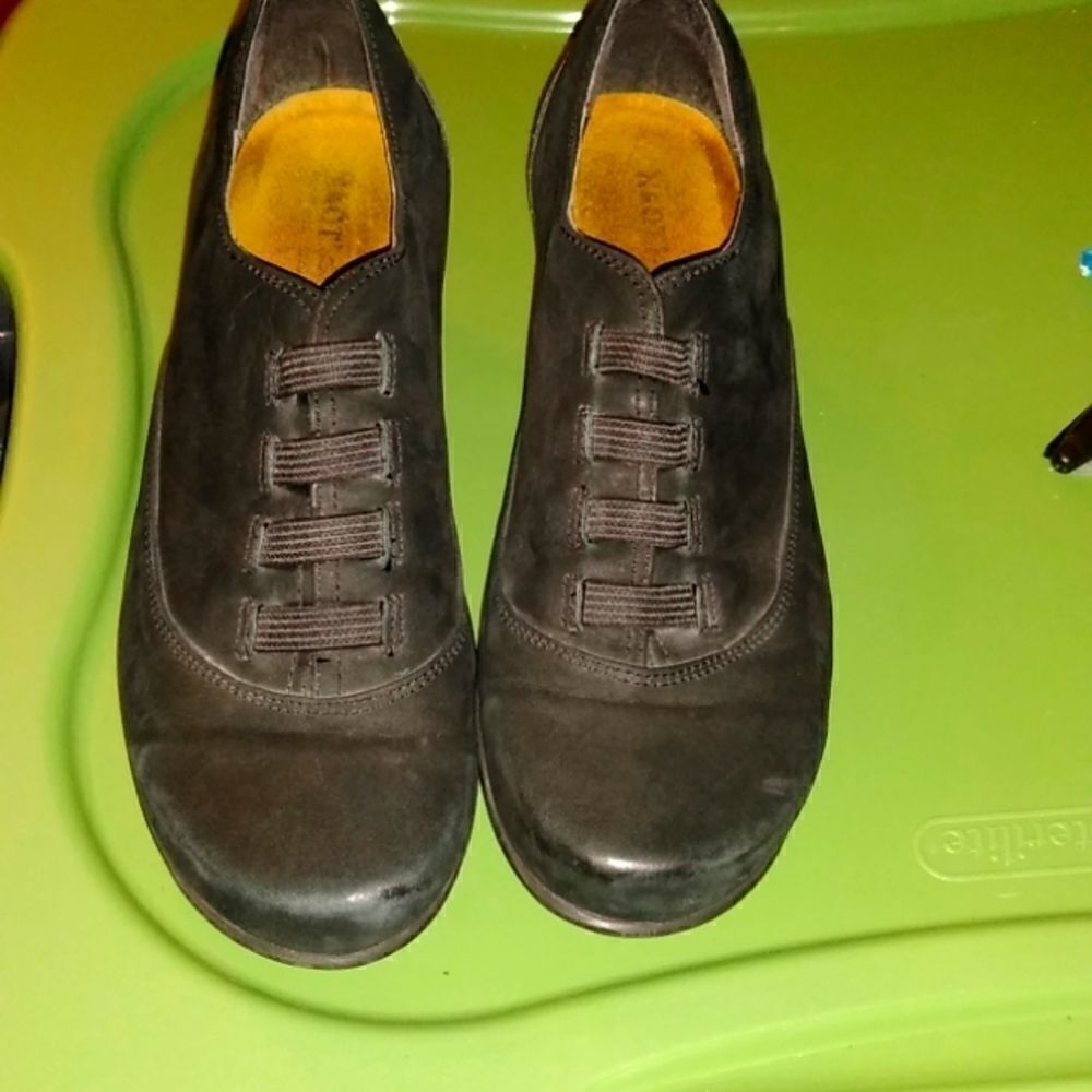 Anthropologie NWOT shoes  